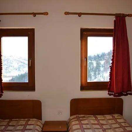 Aetia-tsiourgiaka Otel *